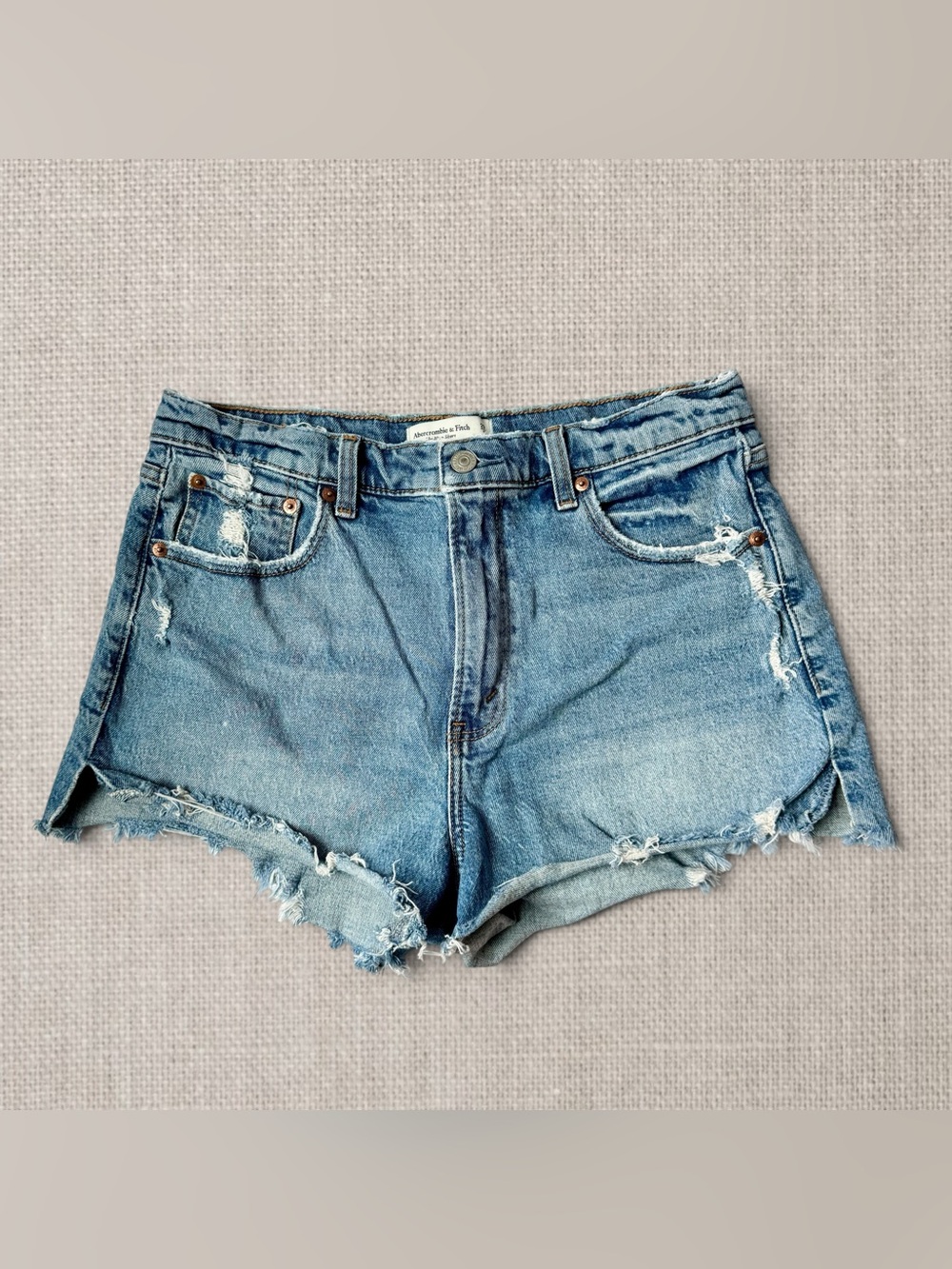 Abercrombie & Fitch The Mom Short High Rise Distressed Denim Shorts Size 29 8